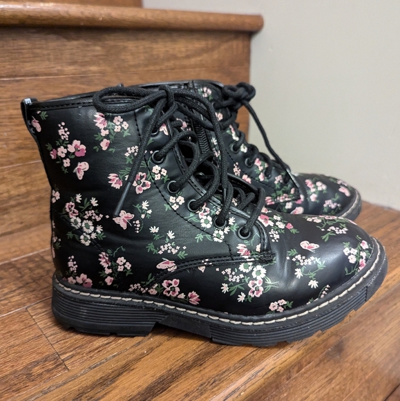 Justice girls’ floral & black boot vegan leather, Size 13 - Picture 2 of 9